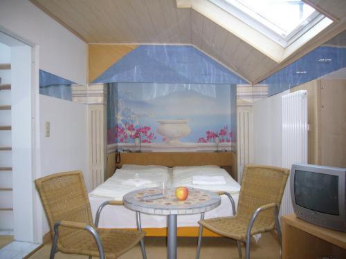 Central Budget Hotel Бонн Номер фото