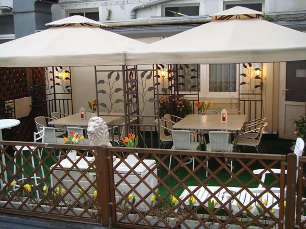Central Budget Hotel Бонн Екстер'єр фото
