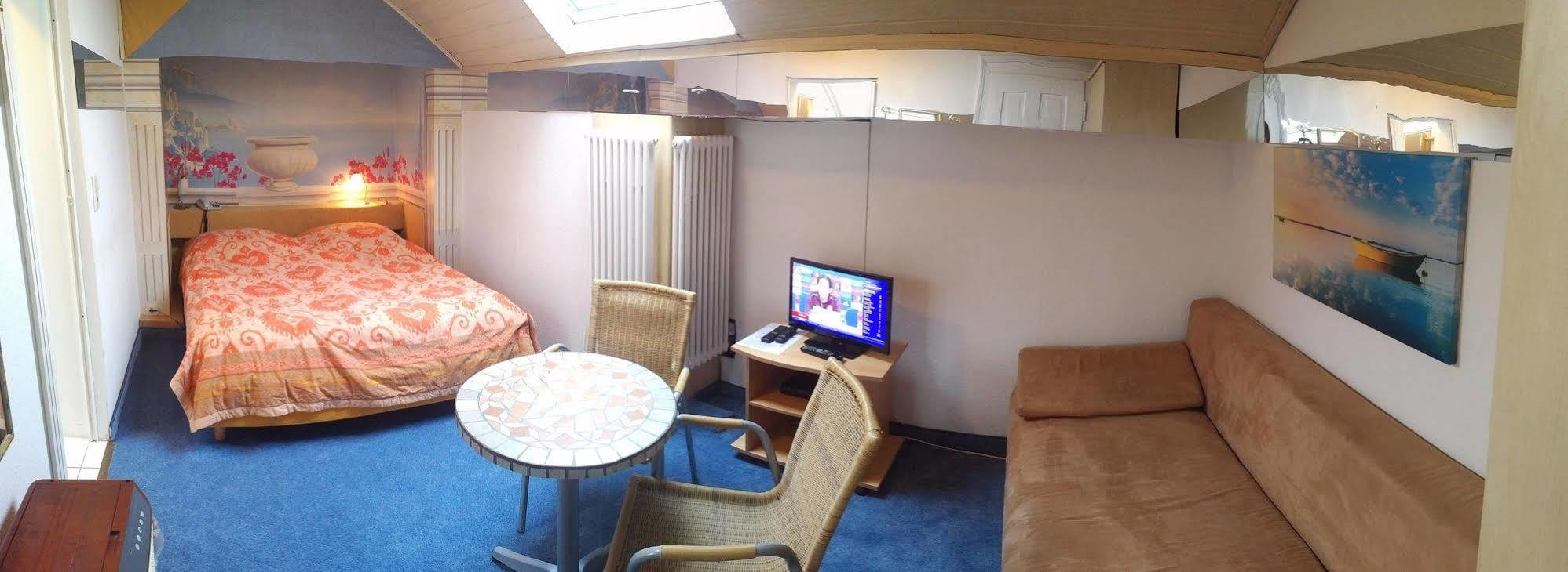 Central Budget Hotel Бонн Екстер'єр фото